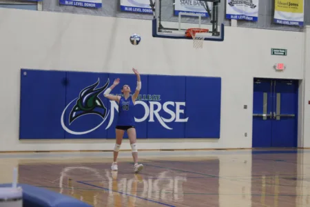 Centurions hold of Norse in volleyball action